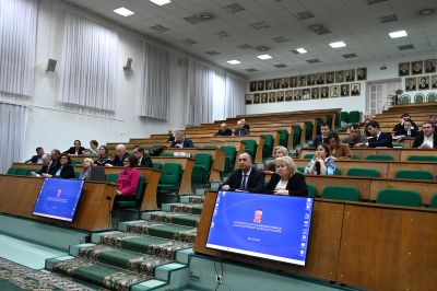 Dezbateri: Facultatea de Medicină nr. 1